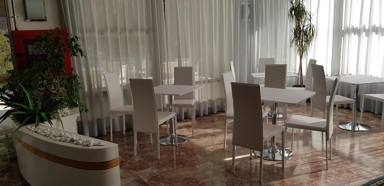 Hotel Haiti Milano Marittima Exteriér fotografie